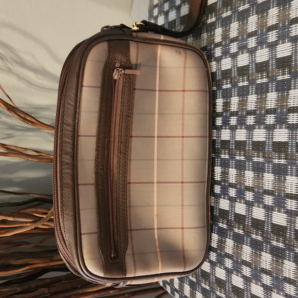 Burberry Vintage Cosmetic Bag - Picture 6 of 13